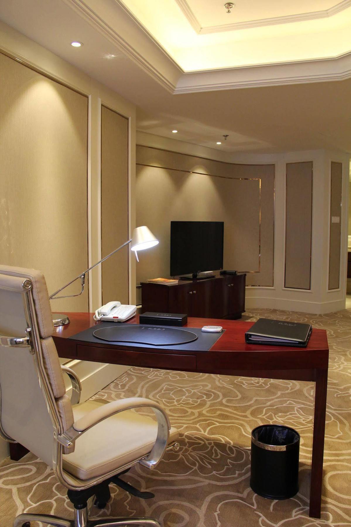Baoji Jianguo Hotel エクステリア 写真